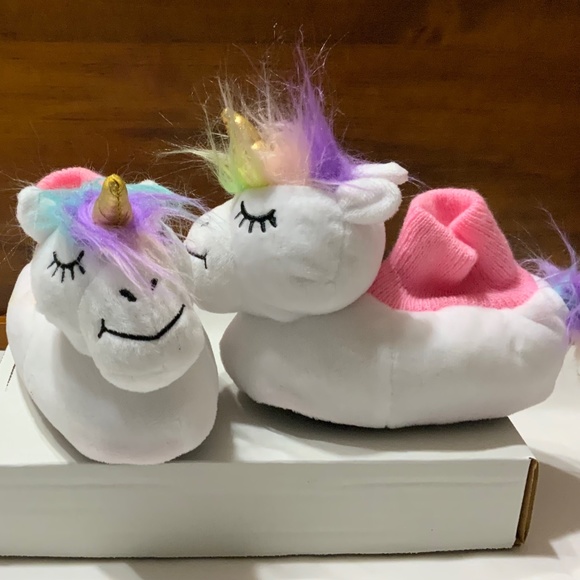 Yankee Toy Box Plush Unicorn Sock Top Slippers size 3-4. - Picture 1 of 3